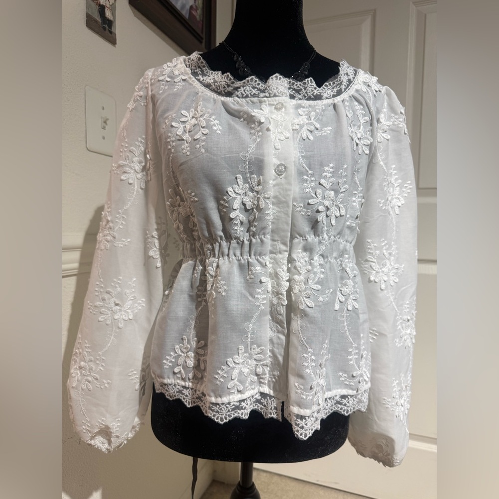 Elegant White Blouse with Floral Appliqués Boho Romantic